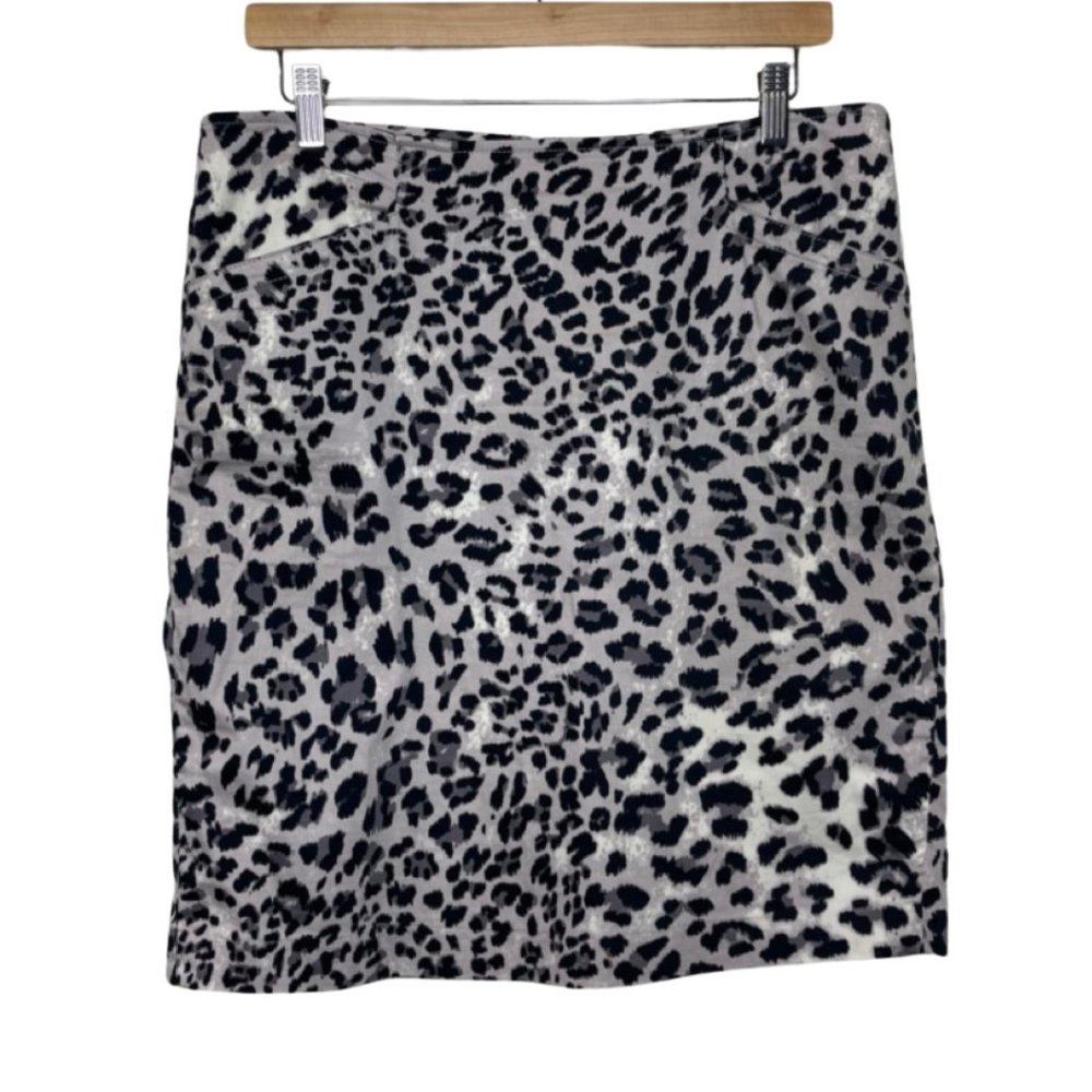 ELLEN TRACY | Leopard Print Pencil Skirt with Pockets | Size 8